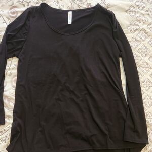 LuLaRoe Black Relaxed Long Sleeve Blouse